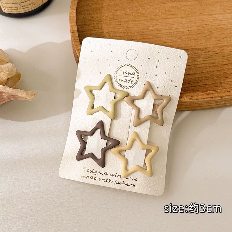 CuteHart Cute Star Hair Clips - Stylish Side Hair Clips for a Charming and Whimsical Look 3pcs/4pcs 时尚可爱星星发夹侧发夹带来迷人俏皮造型