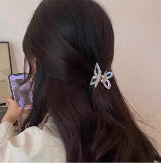 CuteHart Butterfly Claw Clip - Dreamy Acetate Claw Clip with Openwork Butterfly Design for an Ethereal Style 2pcs 镂空蝴蝶抓夹呈现灵动轻盈气质