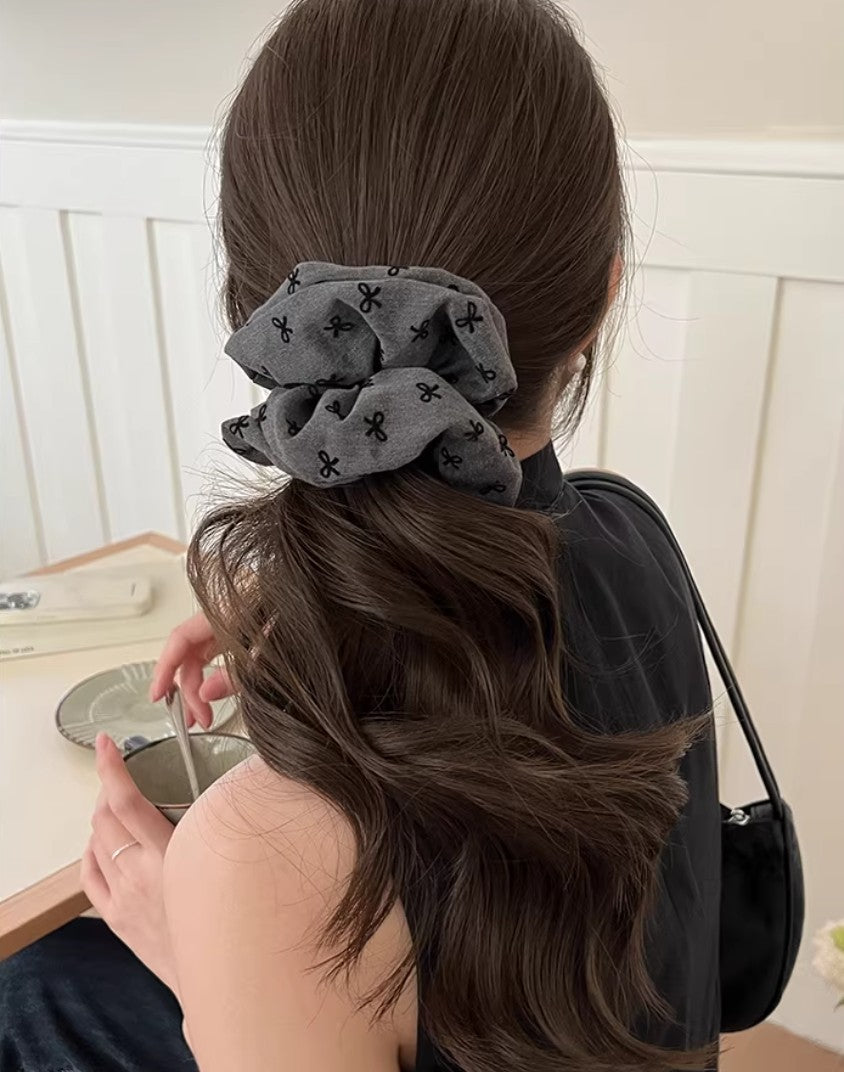 CuteHart Elegant Black Hair Tie - Charming Bow Hair Tie or Polka Dot Hair Tie for a Stylish Look 2pcs 气质黑色波点蝴蝶结大肠发圈尽显时尚风采