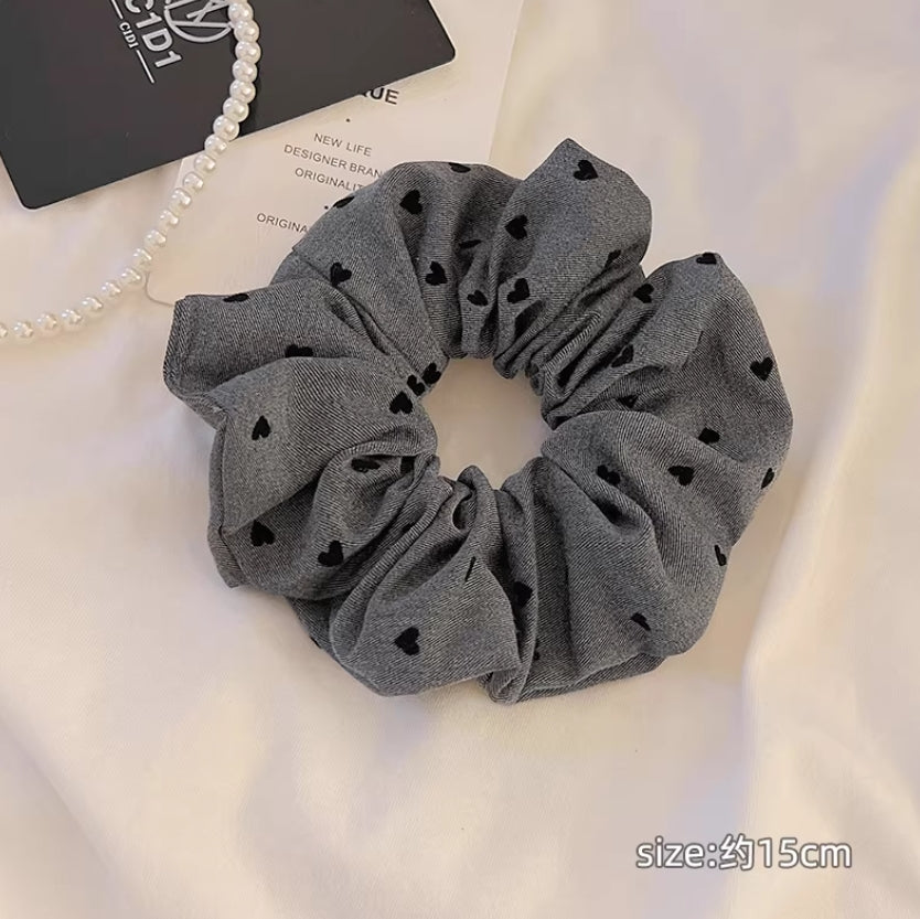 CuteHart Elegant Black Hair Tie - Charming Bow Hair Tie or Polka Dot Hair Tie for a Stylish Look 2pcs 气质黑色波点蝴蝶结大肠发圈尽显时尚风采