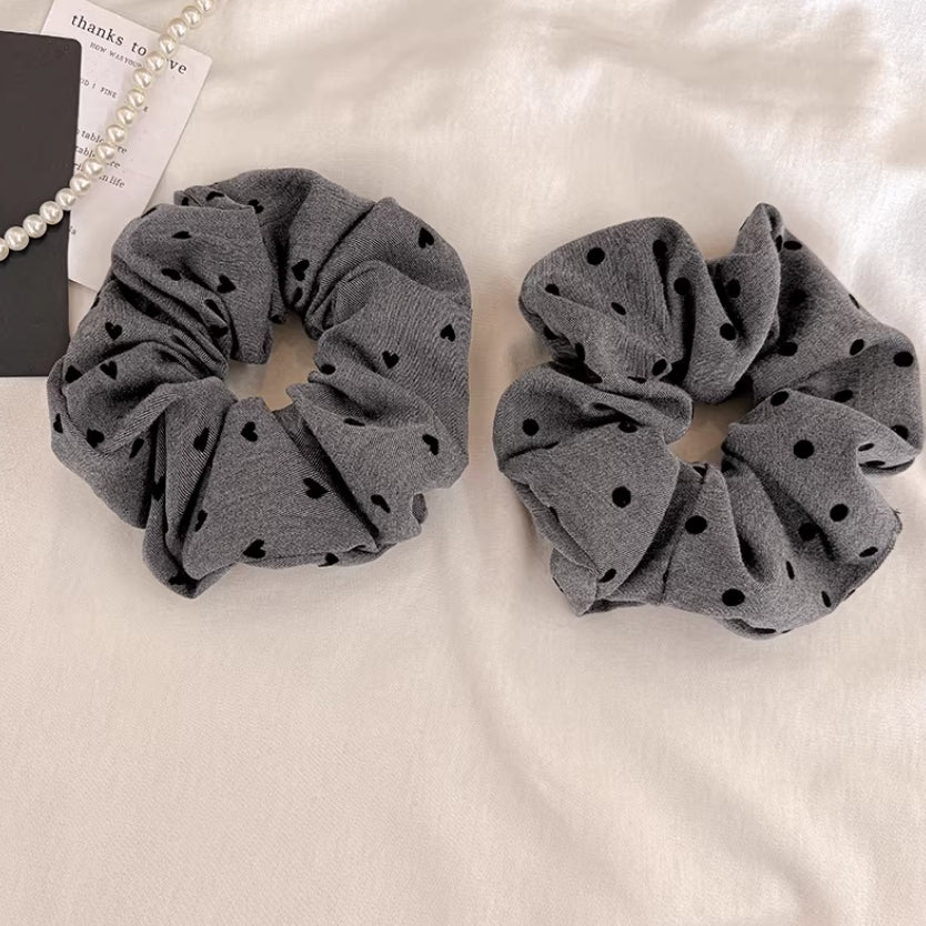 CuteHart Elegant Black Hair Tie - Charming Bow Hair Tie or Polka Dot Hair Tie for a Stylish Look 2pcs 气质黑色波点蝴蝶结大肠发圈尽显时尚风采