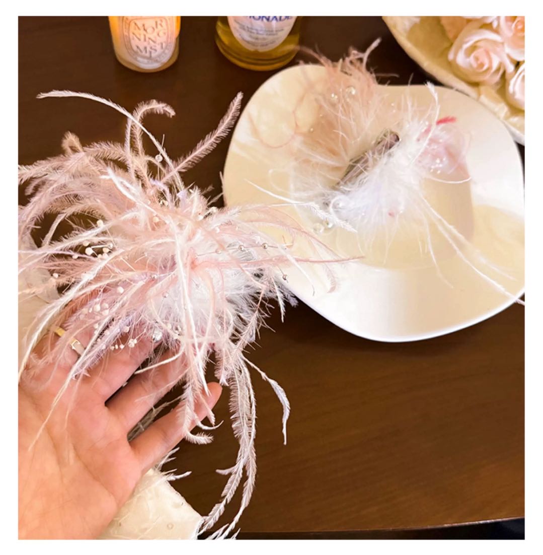 CuteHart Feather Hair Clip with Pearls - Elegant and Chic Pearl Hair Clip for a Sophisticated Look 1pc 烟花易冷气质羽毛珠珠发夹展现优雅精致感