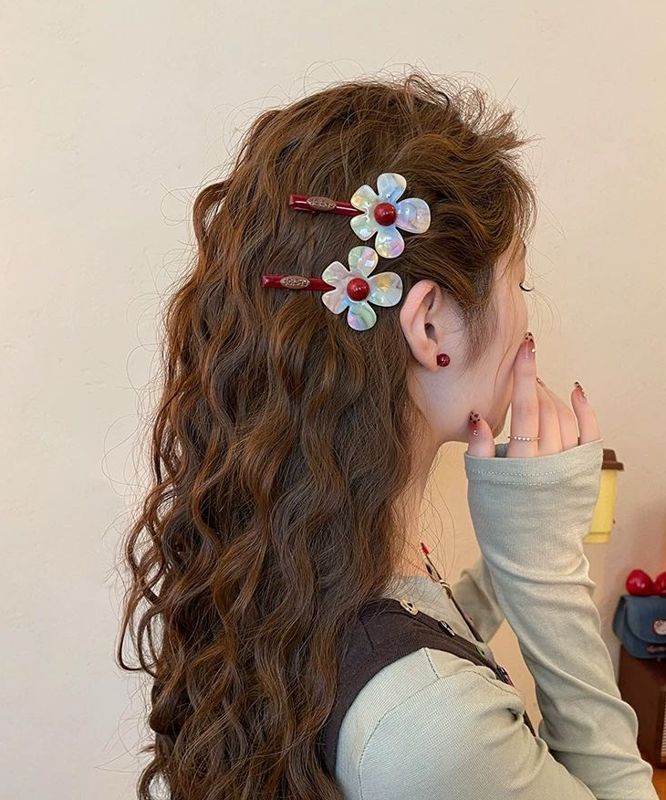 CuteHart Flower Hair Clip - Vibrant and Colorful Bangs Hair Clip with Floral Design for a Fresh Look 2pcs 春夏幻彩醋酸花朵发夹展现清新活力