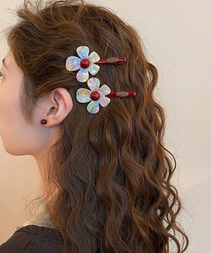 CuteHart Flower Hair Clip - Vibrant and Colorful Bangs Hair Clip with Floral Design for a Fresh Look 2pcs 春夏幻彩醋酸花朵发夹展现清新活力