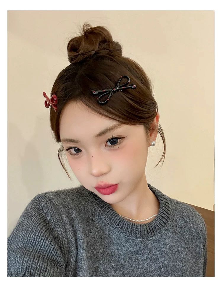 CuteHart Polka Dot Bow Hair Clip - Sweet and Chic Hair Accessory for Everyday Style 2pcs 波点蝴蝶结发夹甜美时尚的日常发饰