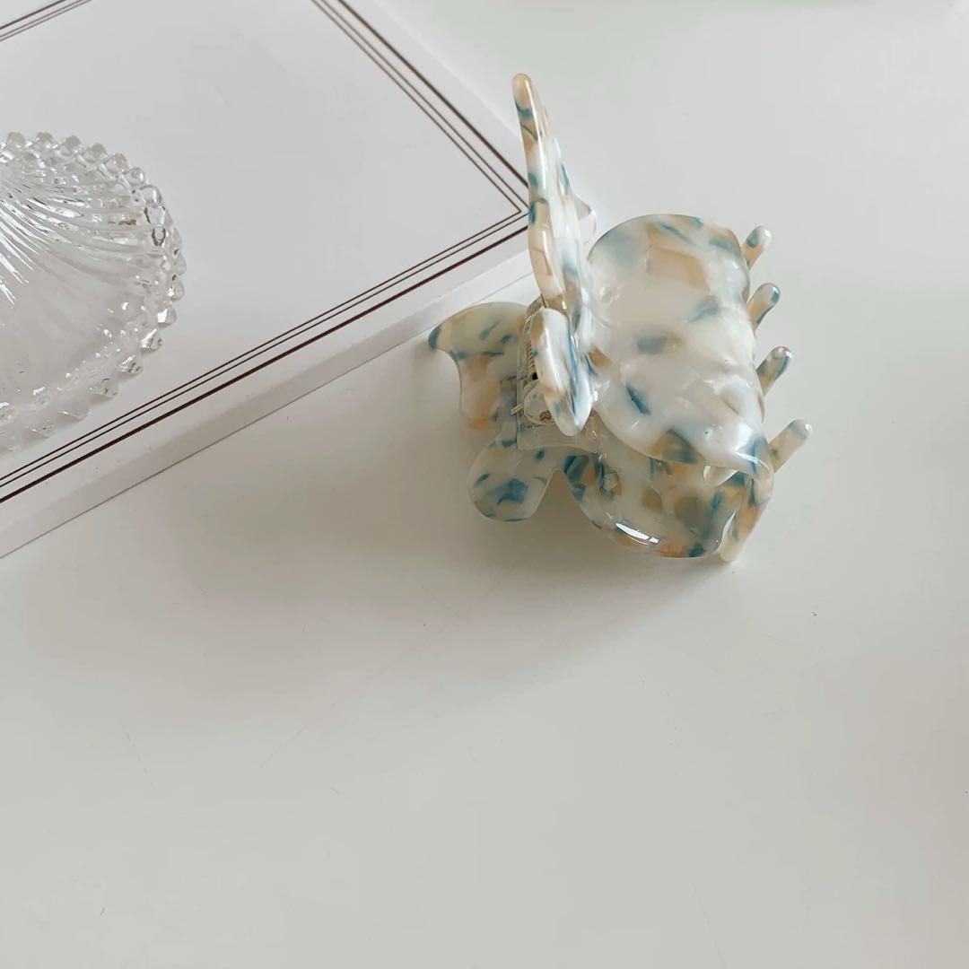 CuteHart Butterfly Claw Clip - Romantic French Claw Clip for a Dreamy and Elegant Look 2pcs 超仙浪漫蝴蝶抓夹展现优雅法式气质