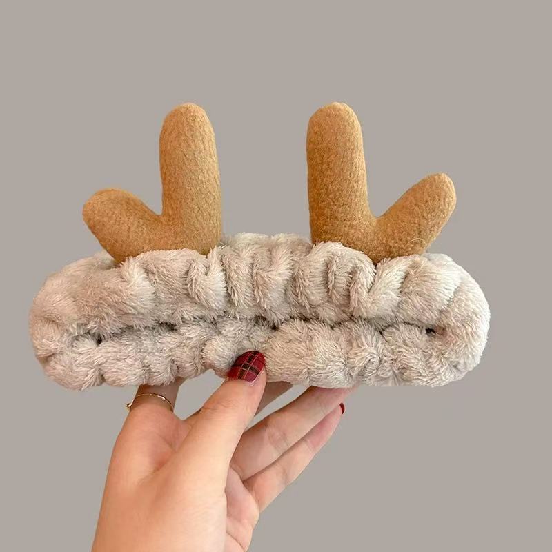 CuteHart Cute Cartoon Plush Face Wash Headband - Soft Cute Headbands for Skincare 1pc 可爱卡通毛绒洗脸发带柔软呵护肌肤