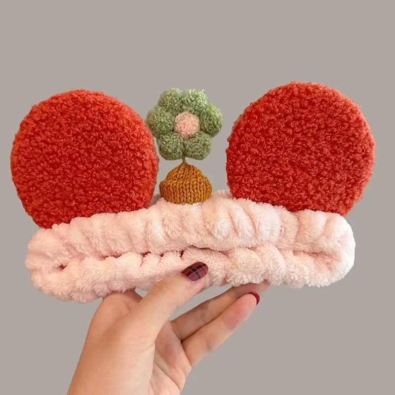 CuteHart Cute Cartoon Plush Face Wash Headband - Soft Cute Headbands for Skincare 1pc 可爱卡通毛绒洗脸发带柔软呵护肌肤