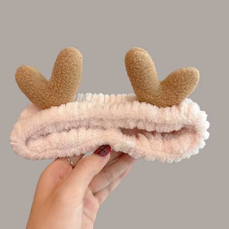 CuteHart Cute Cartoon Plush Face Wash Headband - Soft Cute Headbands for Skincare 1pc 可爱卡通毛绒洗脸发带柔软呵护肌肤