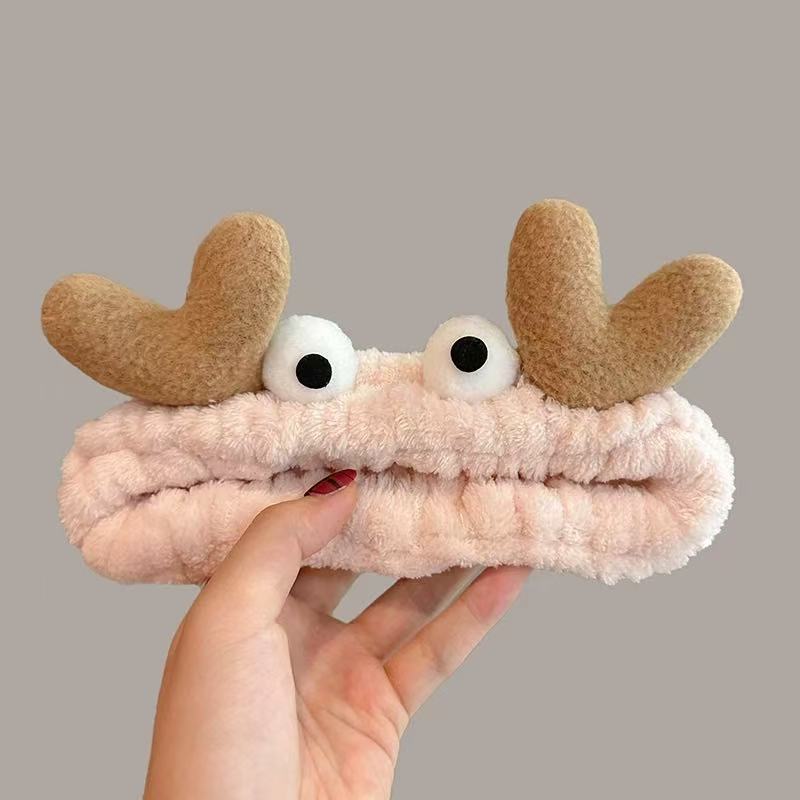 CuteHart Cute Cartoon Plush Face Wash Headband - Soft Cute Headbands for Skincare 1pc 可爱卡通毛绒洗脸发带柔软呵护肌肤