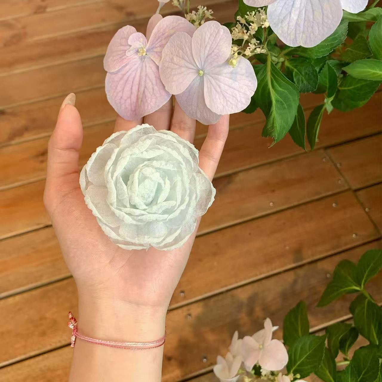 CuteHart Flower Claw Clip - Delicate Fancy Claw Clip with Camellia Flower Design for an Elegant Look 2pcs 新中式山茶花抓夹呈现温婉古典气质