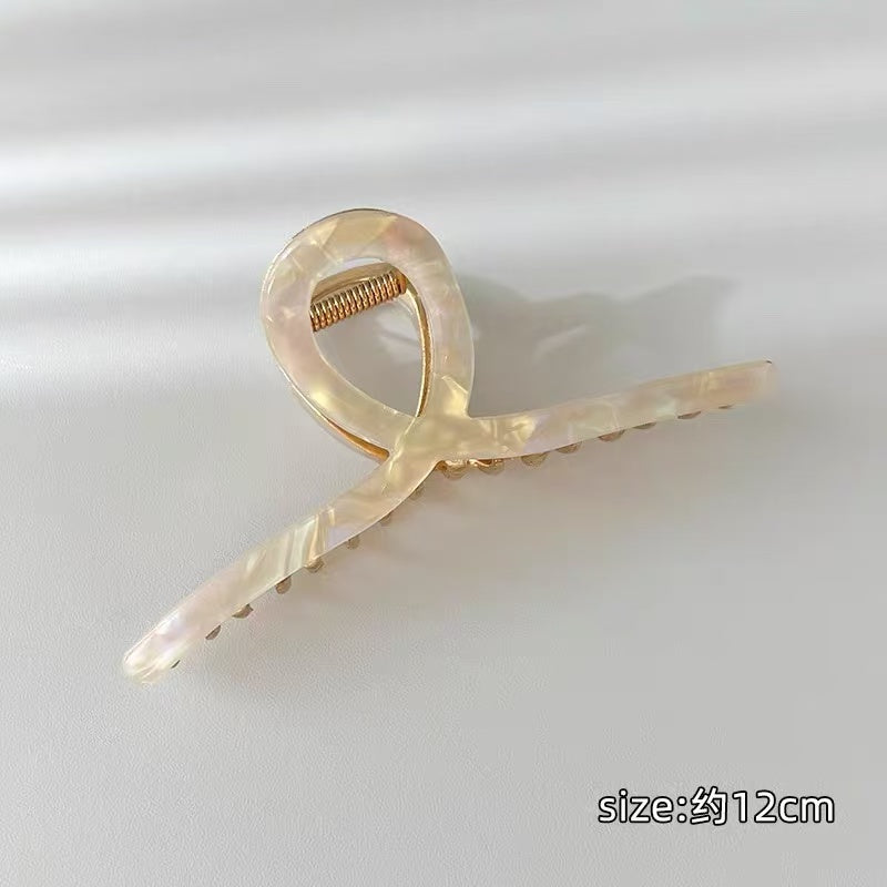 CuteHart Hair Claw Clip - Elegant and Chic Hair Claw Clip for a Sophisticated Look 2pcs 优雅气质醋酸抓夹展现精致魅力
