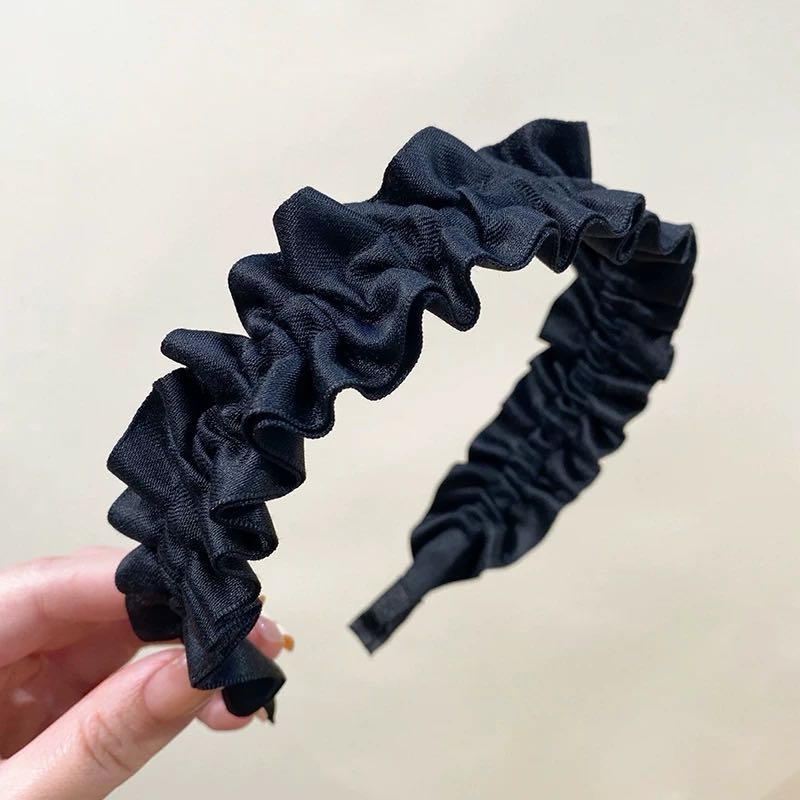 CuteHart Hair Headband - Refined Fabric Headband for an Elevated and Modern Look 2pcs 高级布艺头箍呈现沉稳精致风格