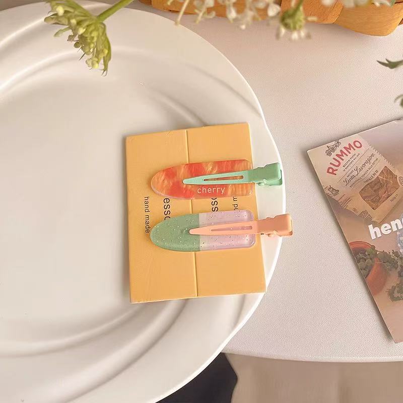 CuteHart Juice-Inspired Cute Hair Clip - Fun and Stylish Bangs Hair Clip for a Sweet Look 2pcs 可爱果汁无痕发夹为发型增添俏皮甜美的感觉