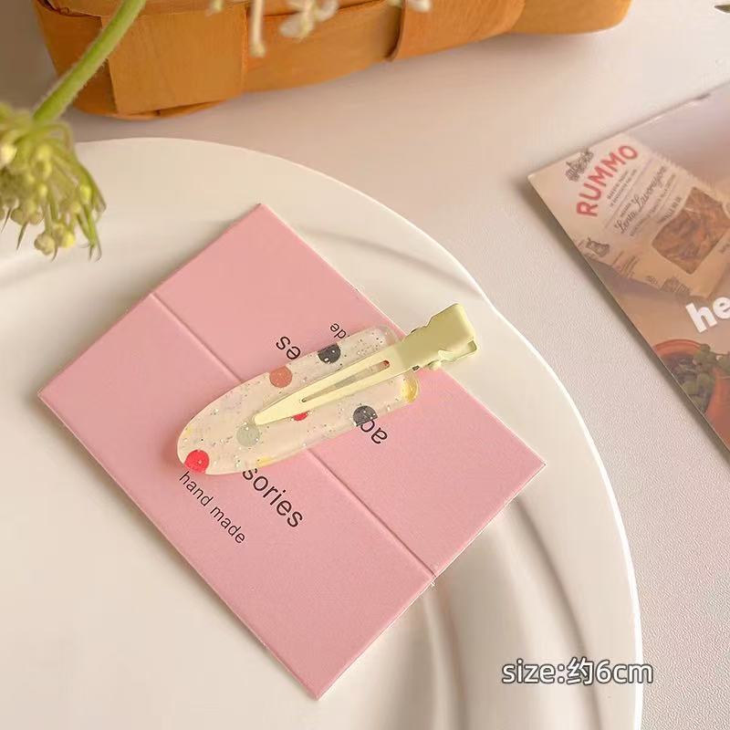 CuteHart Juice-Inspired Cute Hair Clip - Fun and Stylish Bangs Hair Clip for a Sweet Look 2pcs 可爱果汁无痕发夹为发型增添俏皮甜美的感觉