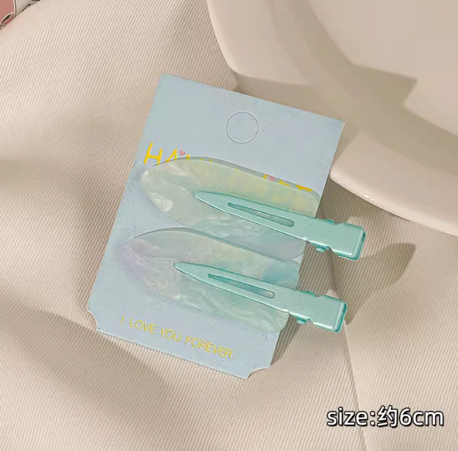 CuteHart Juice-Inspired Cute Hair Clip - Fun and Stylish Bangs Hair Clip for a Sweet Look 2pcs 可爱果汁无痕发夹为发型增添俏皮甜美的感觉