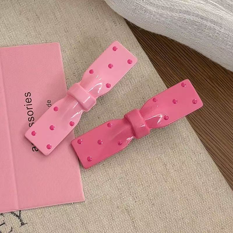 CuteHart Polka Dot Bow Hair Clip - Sweet and Chic Hair Accessory for Everyday Style 2pcs 波点蝴蝶结发夹甜美时尚的日常发饰