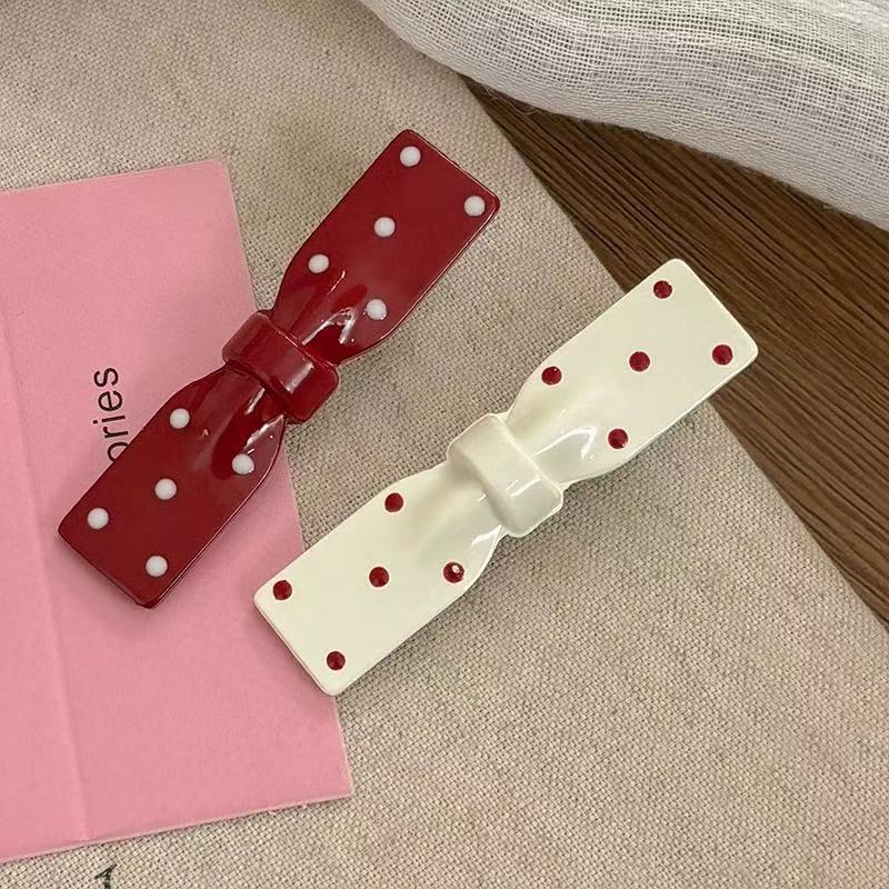CuteHart Polka Dot Bow Hair Clip - Sweet and Chic Hair Accessory for Everyday Style 2pcs 波点蝴蝶结发夹甜美时尚的日常发饰