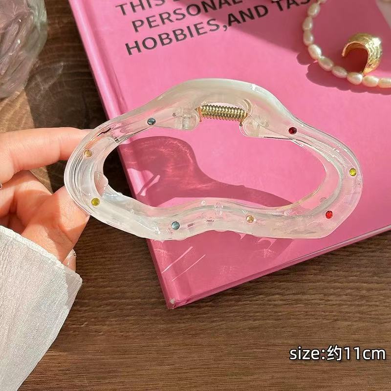 CuteHart Star Bow Shaped Hair Claw Clip - Sparkling Milky White Rhinestone Design 1pc 闪耀彩钻装饰的奶白色星形蝴蝶结抓夹