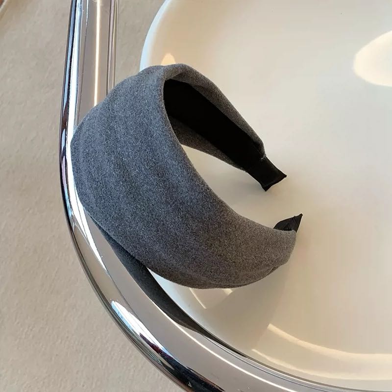 CuteHart Wide Headband - Stylish Cloth Headband for an Effortlessly Chic Look 1pc 宽边日常发箍散发高级感与简约风尚