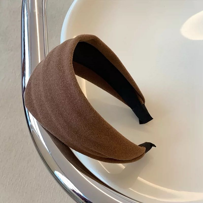 CuteHart Wide Headband - Stylish Cloth Headband for an Effortlessly Chic Look 1pc 宽边日常发箍散发高级感与简约风尚