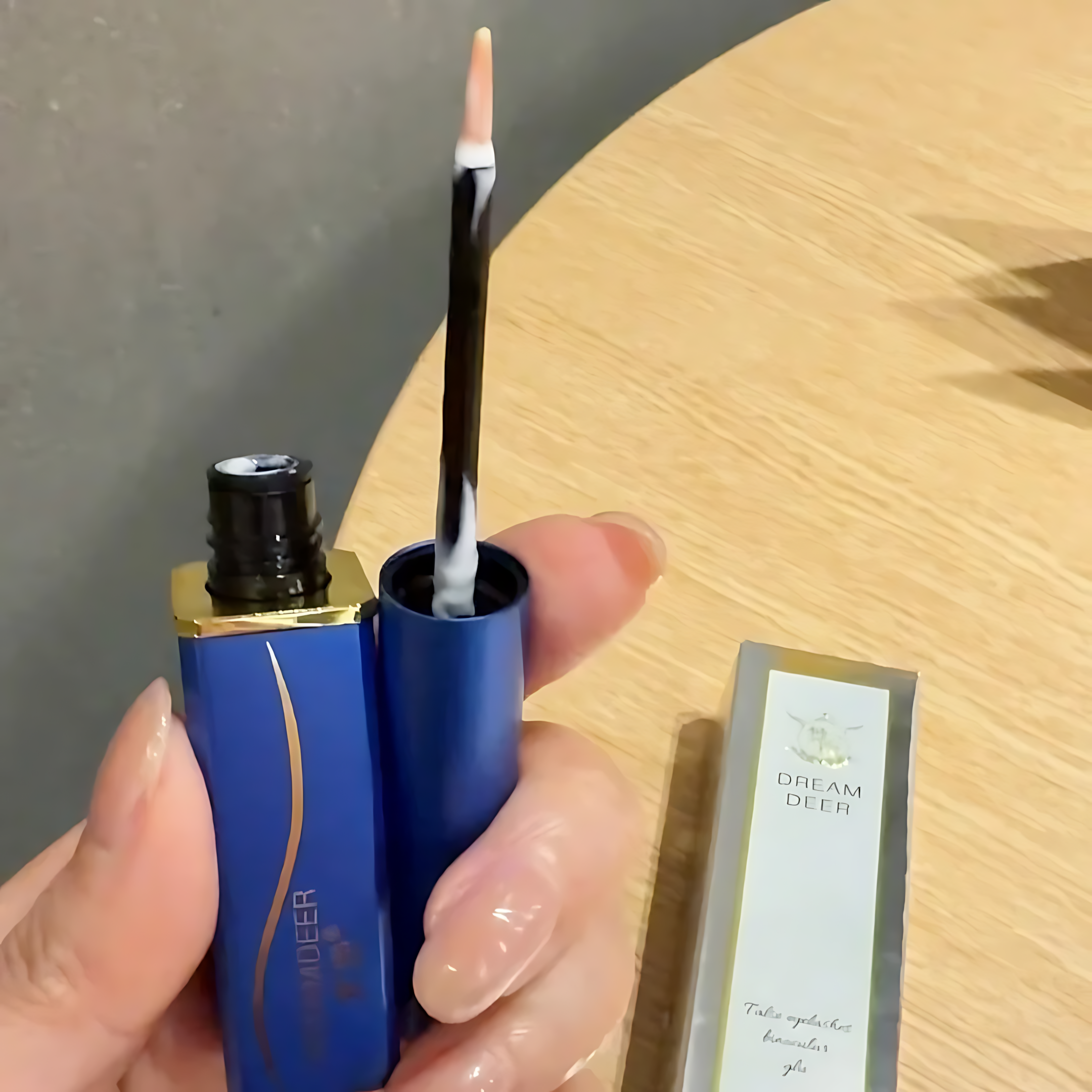 DREAM DEER Blue Strip Lash Adhesive 8ml*2pcs 梦鹿蓝方贴胶水