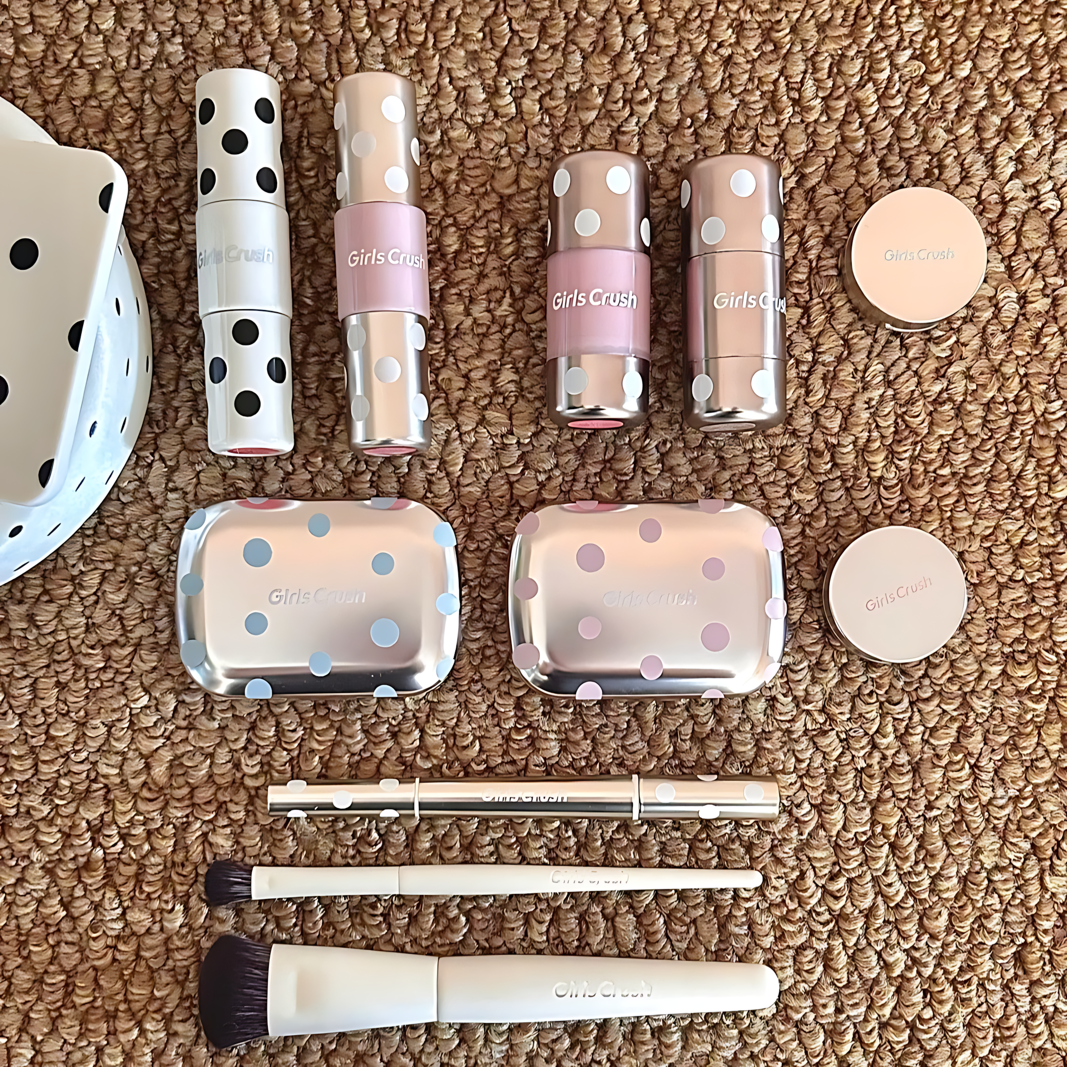 GIRLS CRUSH Polka Dot Cream Contour Stick 5.5g GIRLS CRUSH波点奶油修容棒