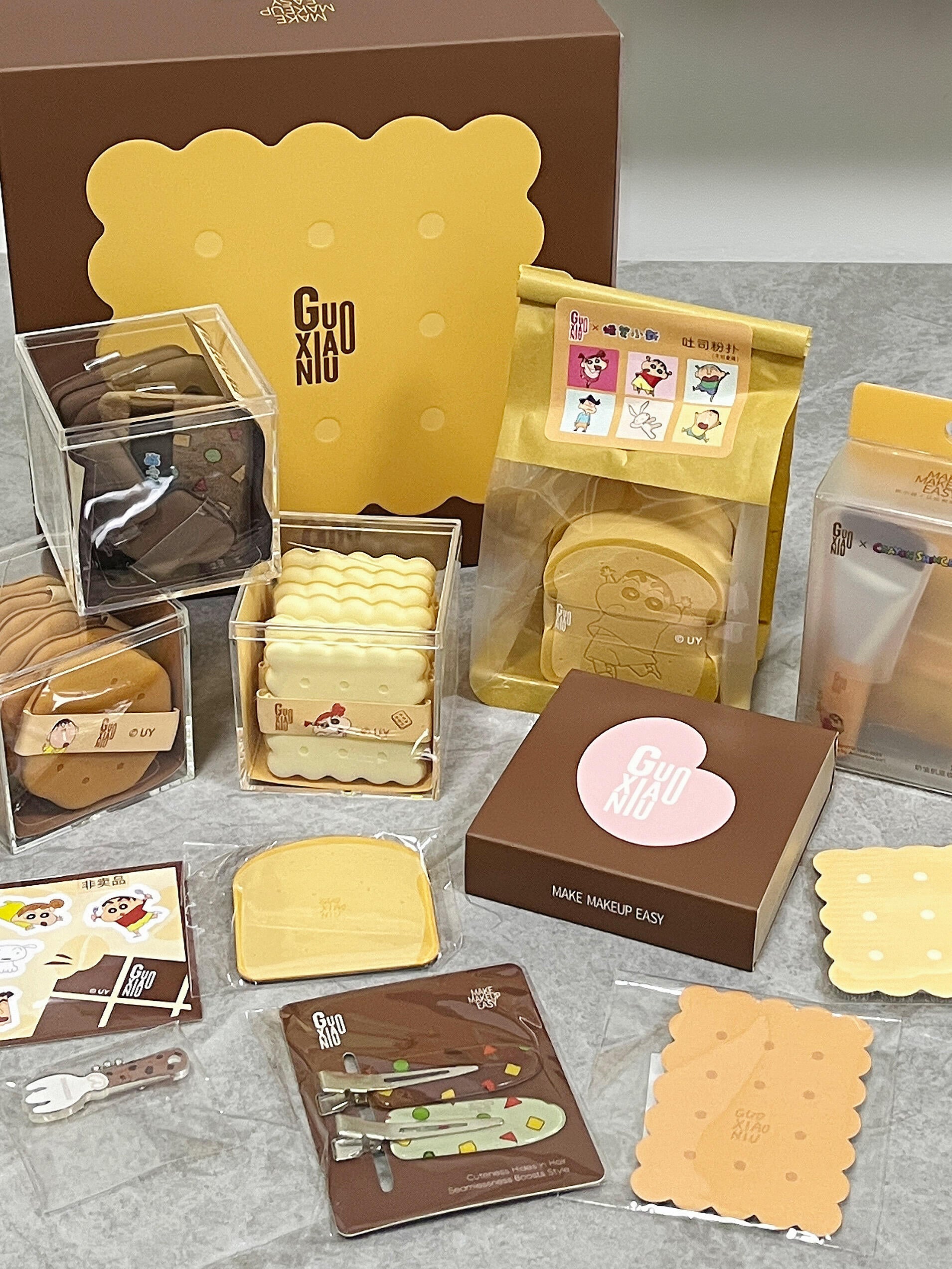 GUOXIAONIU × Crayon Shinchan Limited Edition Biscuit Powder Puff 6pcs 郭小妞蜡笔小新限定款饼干粉扑