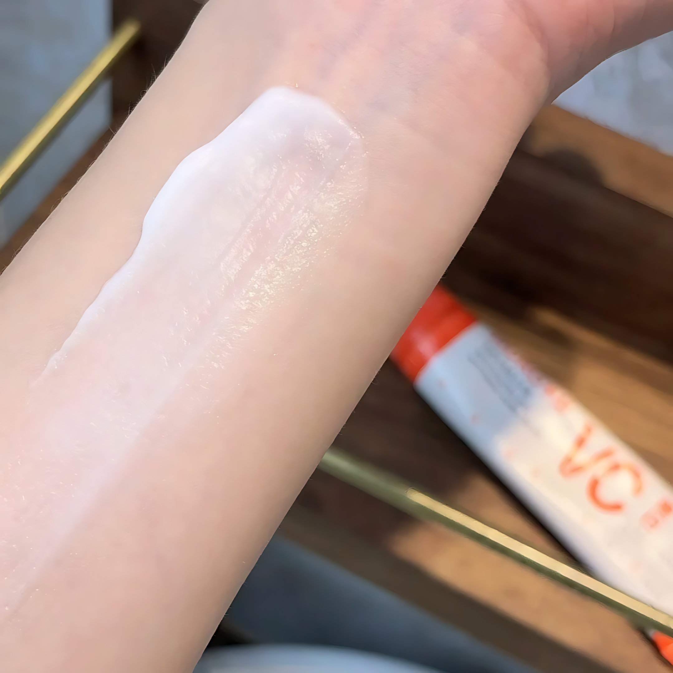 HUKO Moisturizing And Whitening Hand Cream 30g 乎刻水感美白手霜
