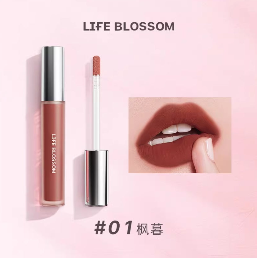 Tiktok/Douyin Hot Life Blossom Velvet Cloud Lip Mousse 3.5g 【Tiktok抖音爆款】绽界绒雾云朵唇泥