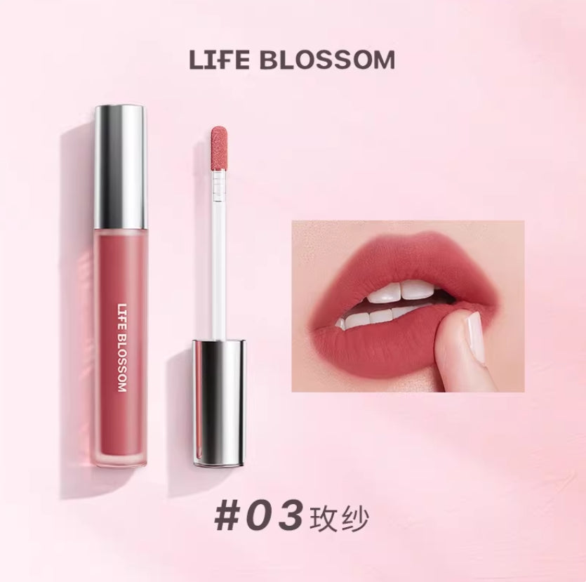 Tiktok/Douyin Hot Life Blossom Velvet Cloud Lip Mousse 3.5g 【Tiktok抖音爆款】绽界绒雾云朵唇泥