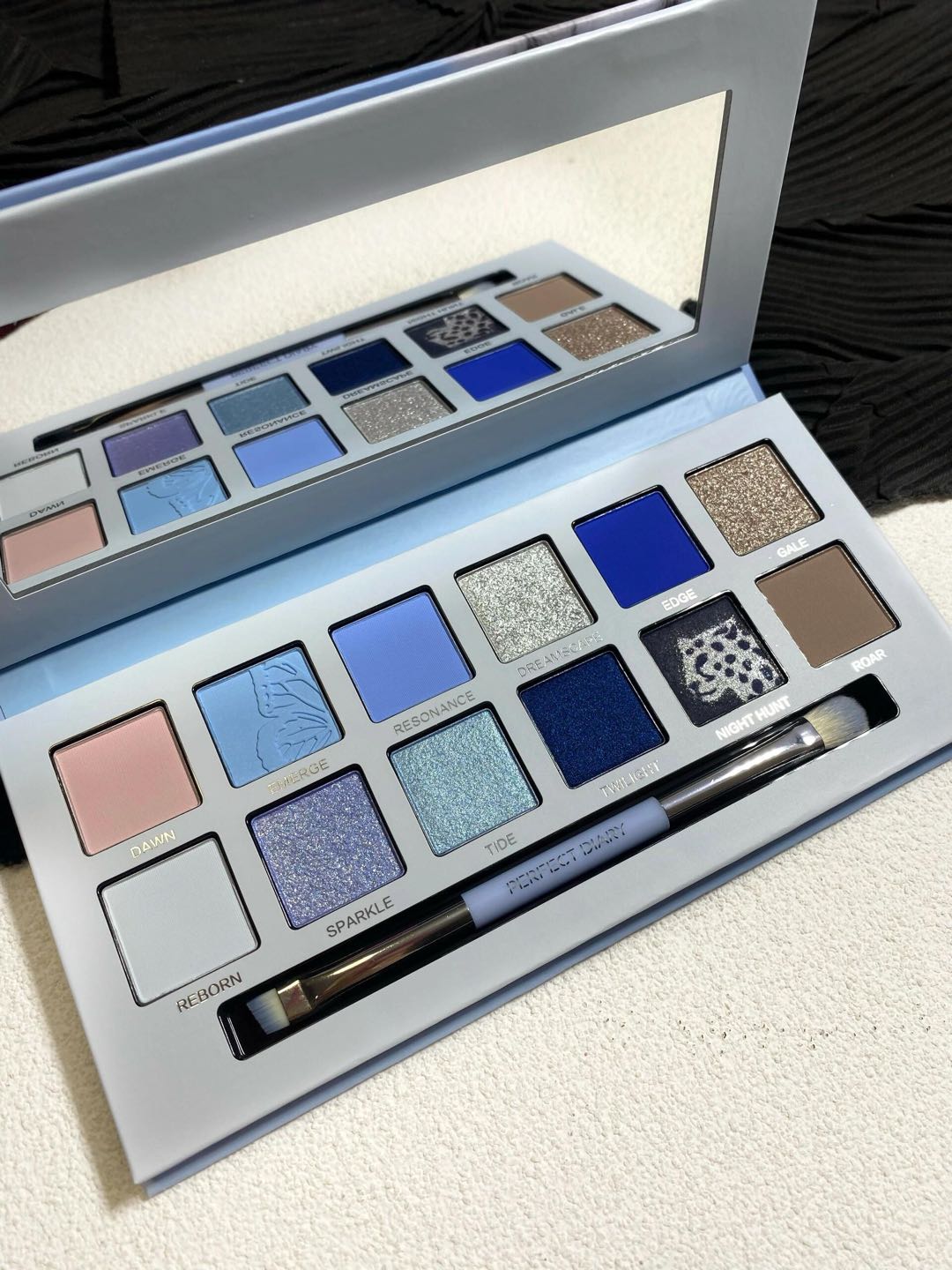 Perfect Diary × Ne Zha 2 Explorer Eyeshadow 14g 完美日记×哪吒2联名款探险家十二色眼影