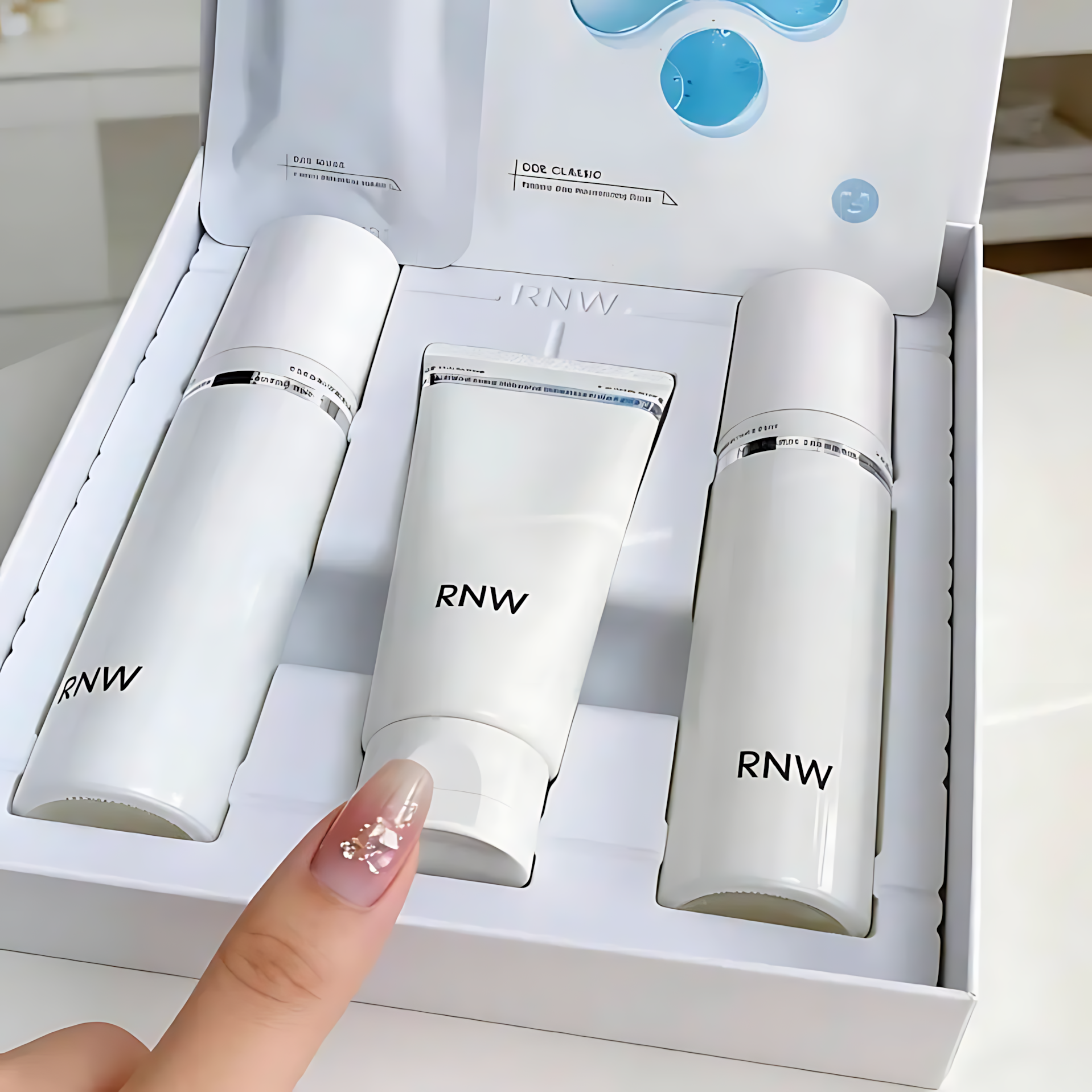 RNW Crystal Clear Cleanser Essence Toner Lotion Cosmetic Set 如薇晶萃匀透美白精华水乳套盒