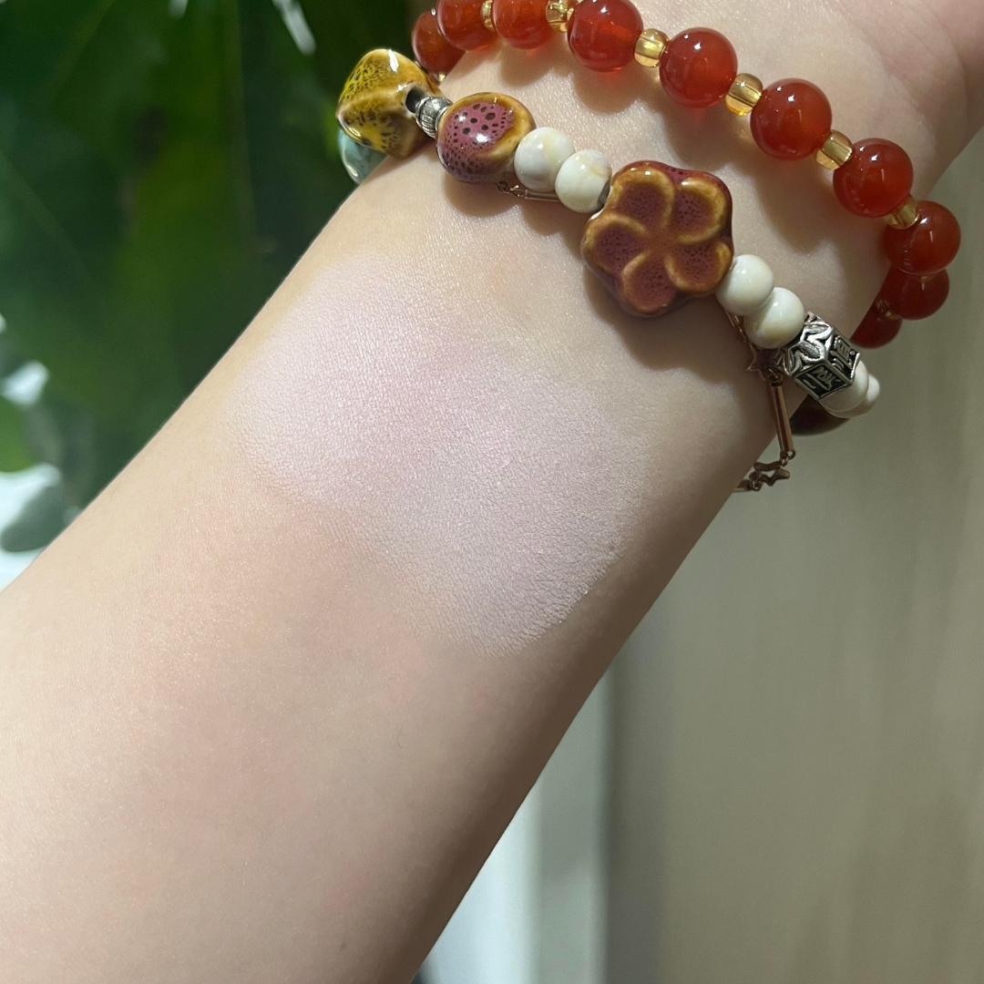 Tiktok/Douyin Hot ChIc Flower Radiant Highlighter Powder 5.5g【Tiktok抖音爆款】花兮令焕采高光粉饼