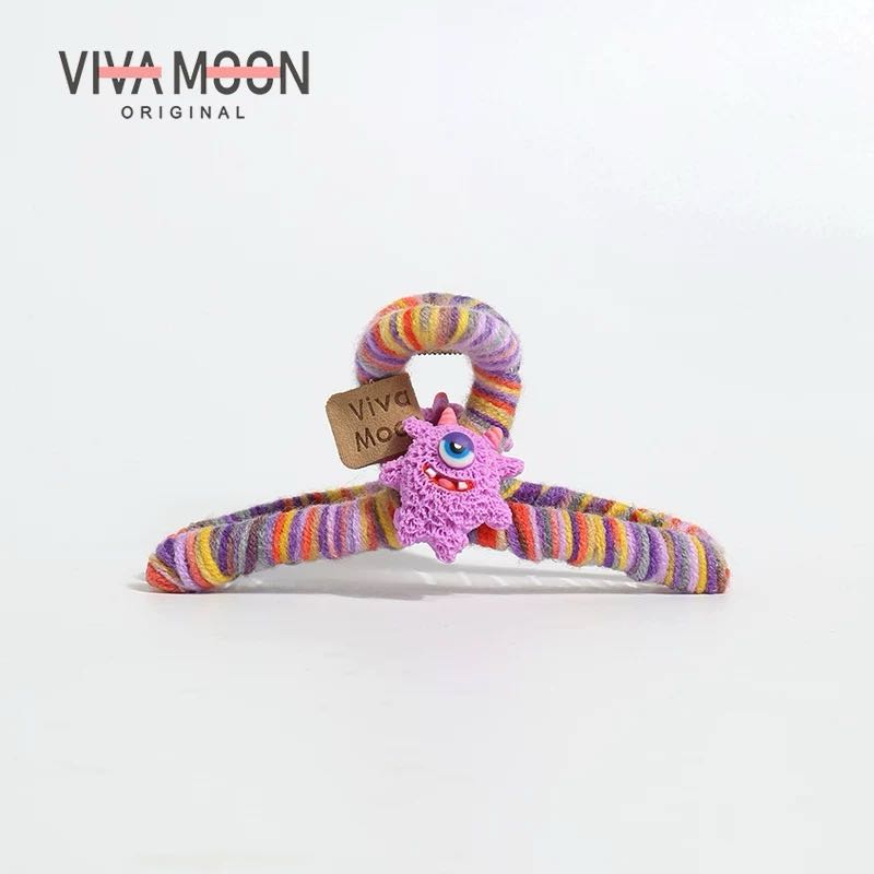 VIVAMOON Fuzzy Claw Clip - Colorful Fuzzy Claw Clip for a Cozy and Charming Look 1pc VIVAMOON彩色可爱毛绒抓夹展现俏皮生动风格