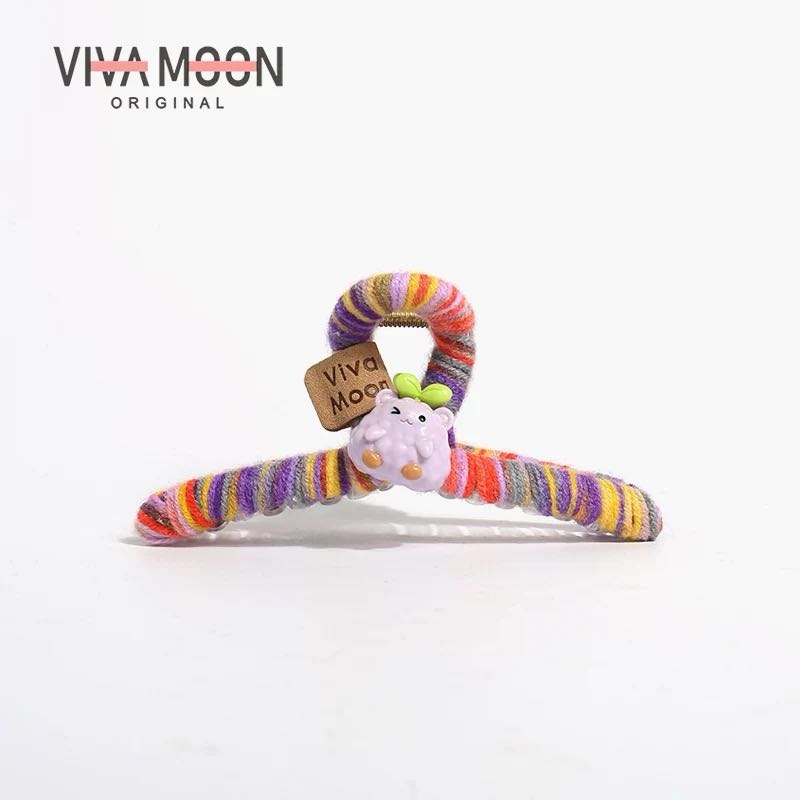 VIVAMOON Fuzzy Claw Clip - Colorful Fuzzy Claw Clip for a Cozy and Charming Look 1pc VIVAMOON彩色可爱毛绒抓夹展现俏皮生动风格