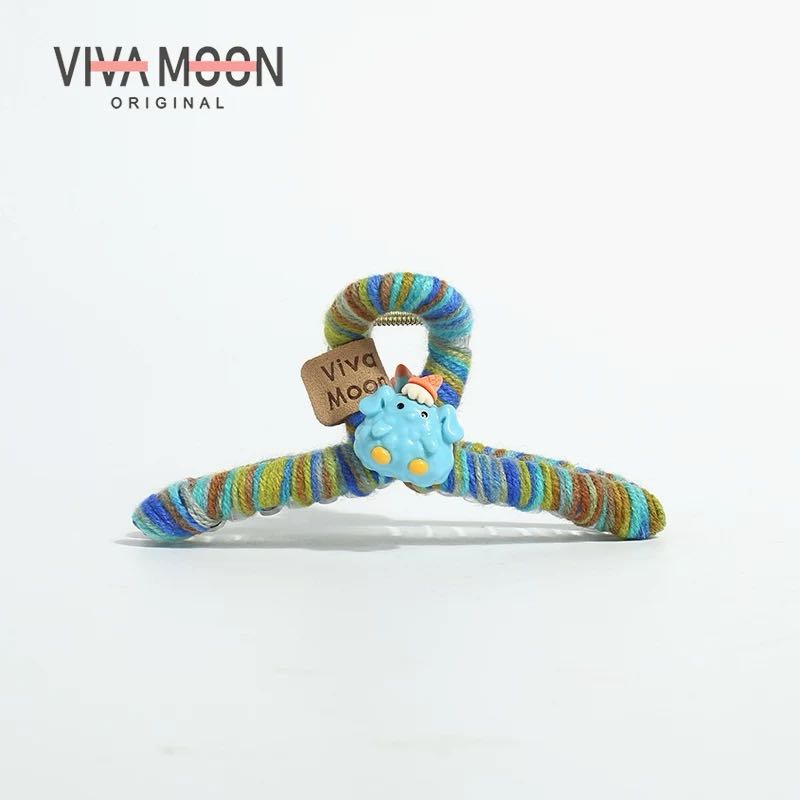 VIVAMOON Fuzzy Claw Clip - Colorful Fuzzy Claw Clip for a Cozy and Charming Look 1pc VIVAMOON彩色可爱毛绒抓夹展现俏皮生动风格